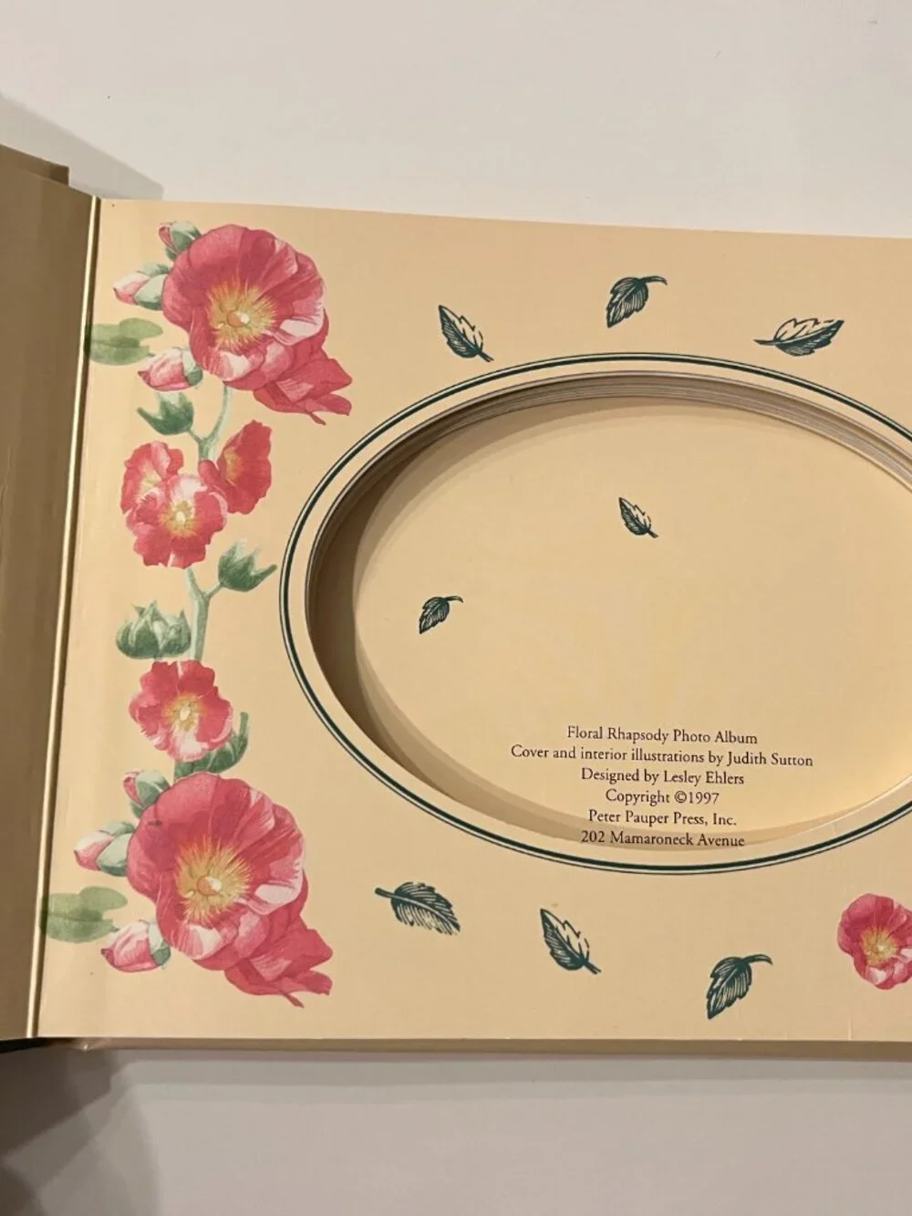 Photo Album - Vintage 1997 Peter Pauper Press Floral Rhapsody Photo Album